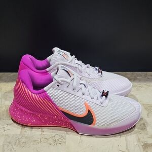 Nike Zoom Vapor Pro 2 HC NYC Premium Platinum/White Women's Tennis Shoes Size 9‎